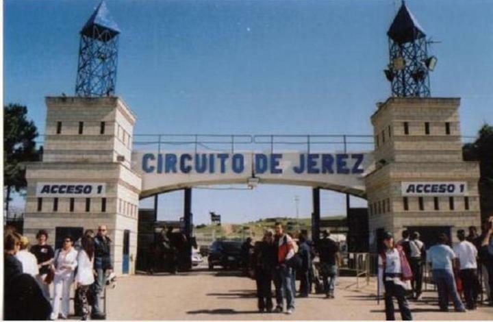 Apartamento Jerez Holidays เฮเรซ เด ลาฟรอนเตรา ภายนอก รูปภาพ