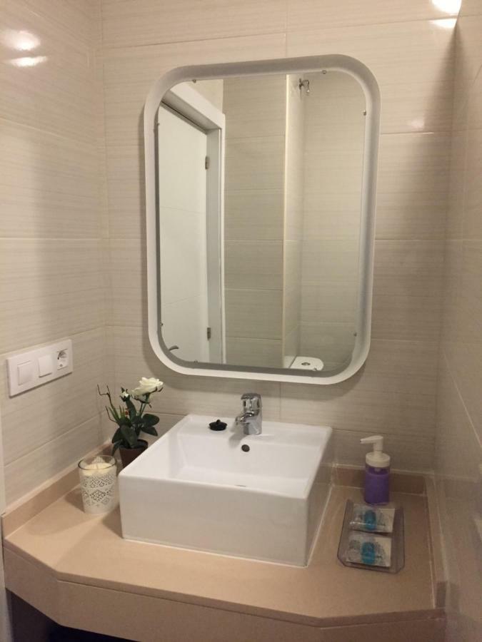 Apartamento Jerez Holidays เฮเรซ เด ลาฟรอนเตรา ภายนอก รูปภาพ
