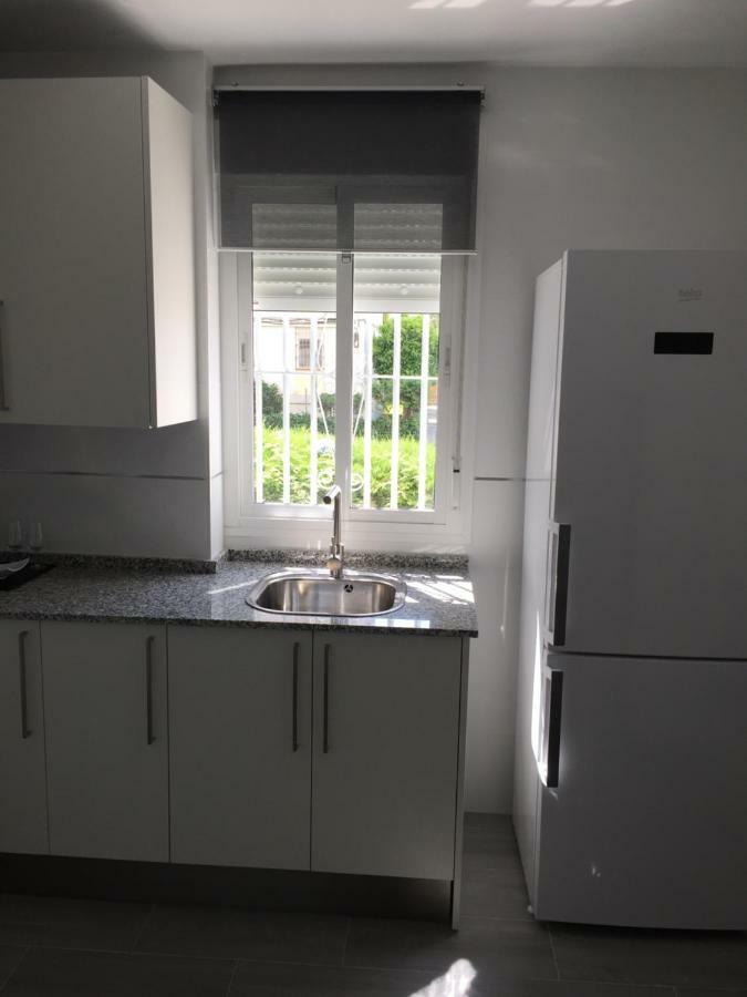 Apartamento Jerez Holidays เฮเรซ เด ลาฟรอนเตรา ภายนอก รูปภาพ